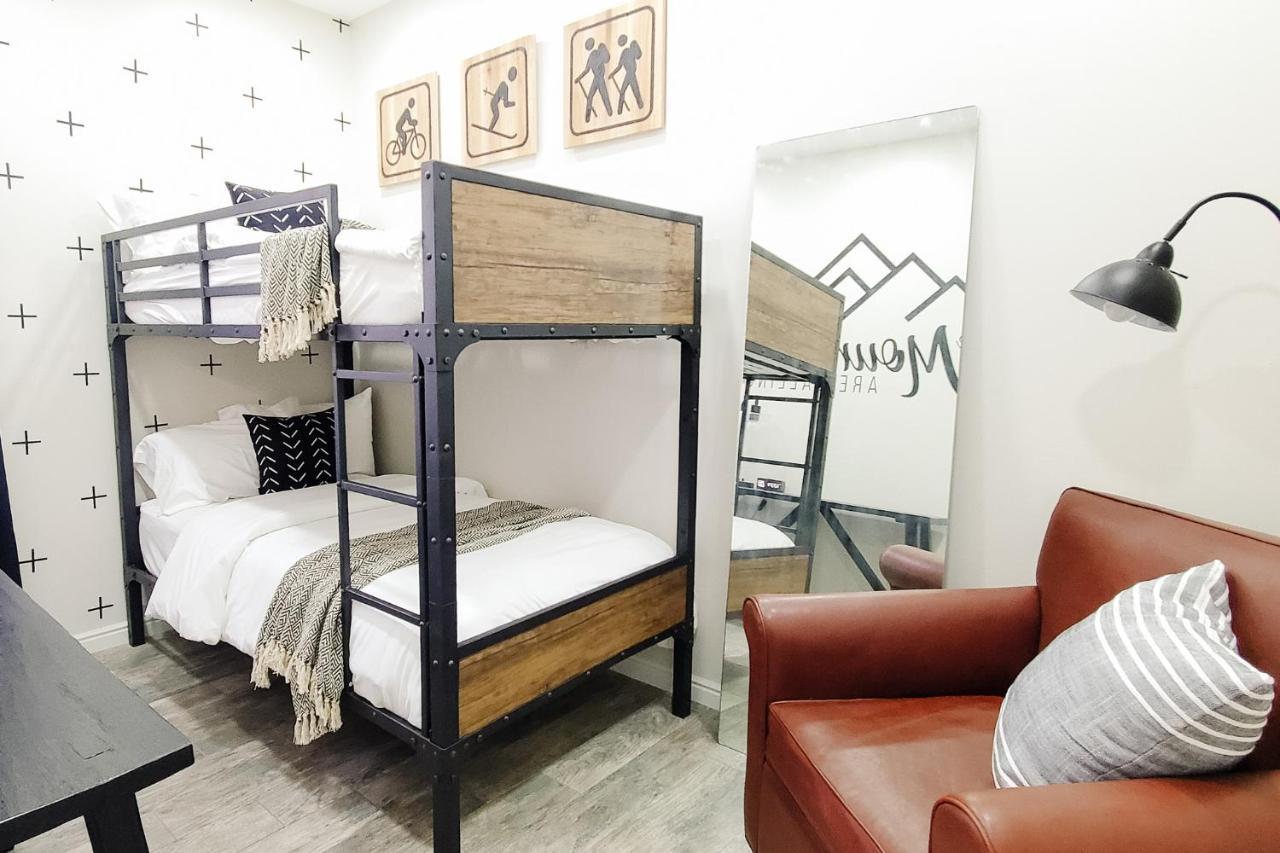 Vacation Home Minutes From Downtown, Great For Families أوغدن المظهر الخارجي الصورة